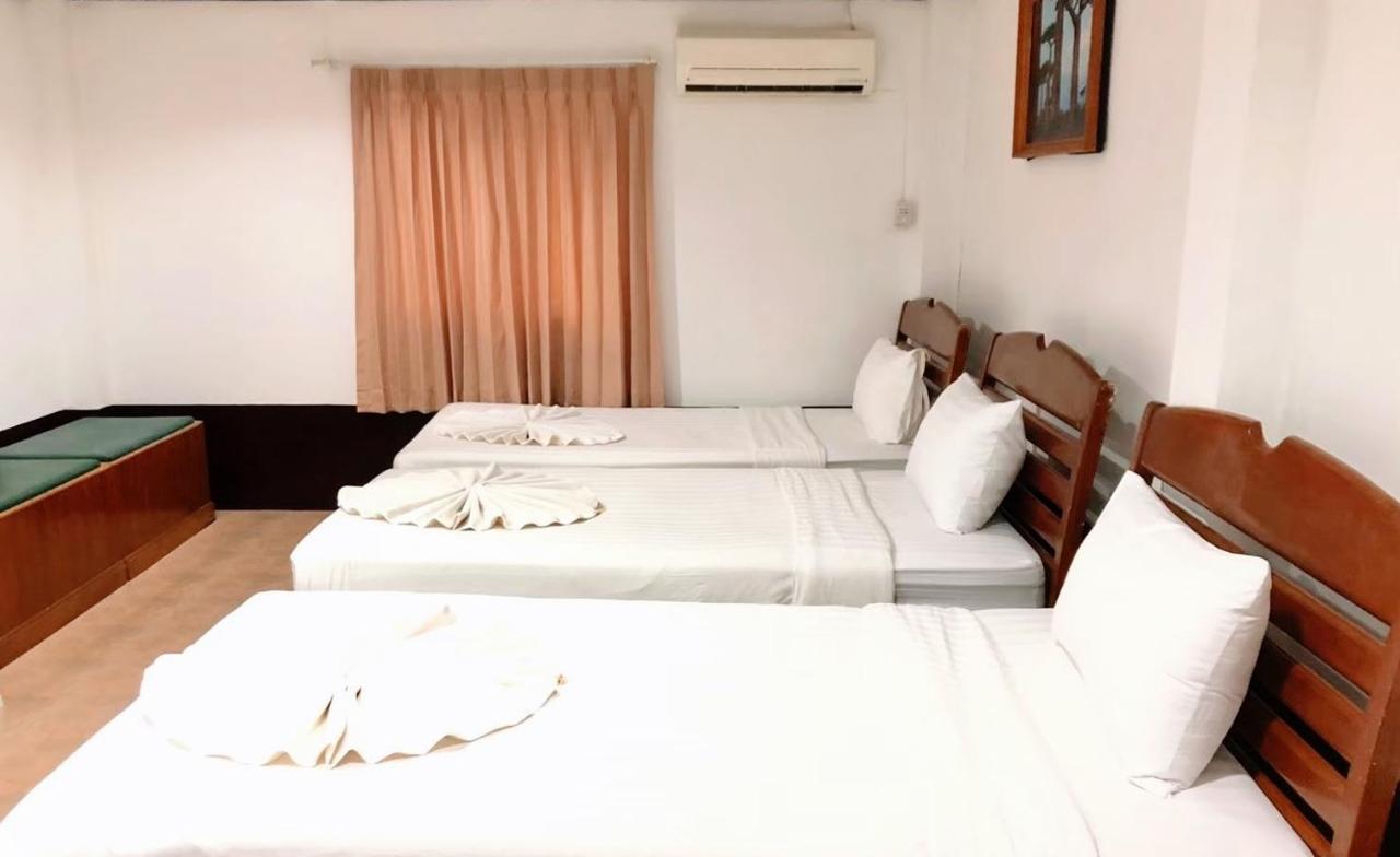 Golden Bee Phiphi Hotel Exterior photo